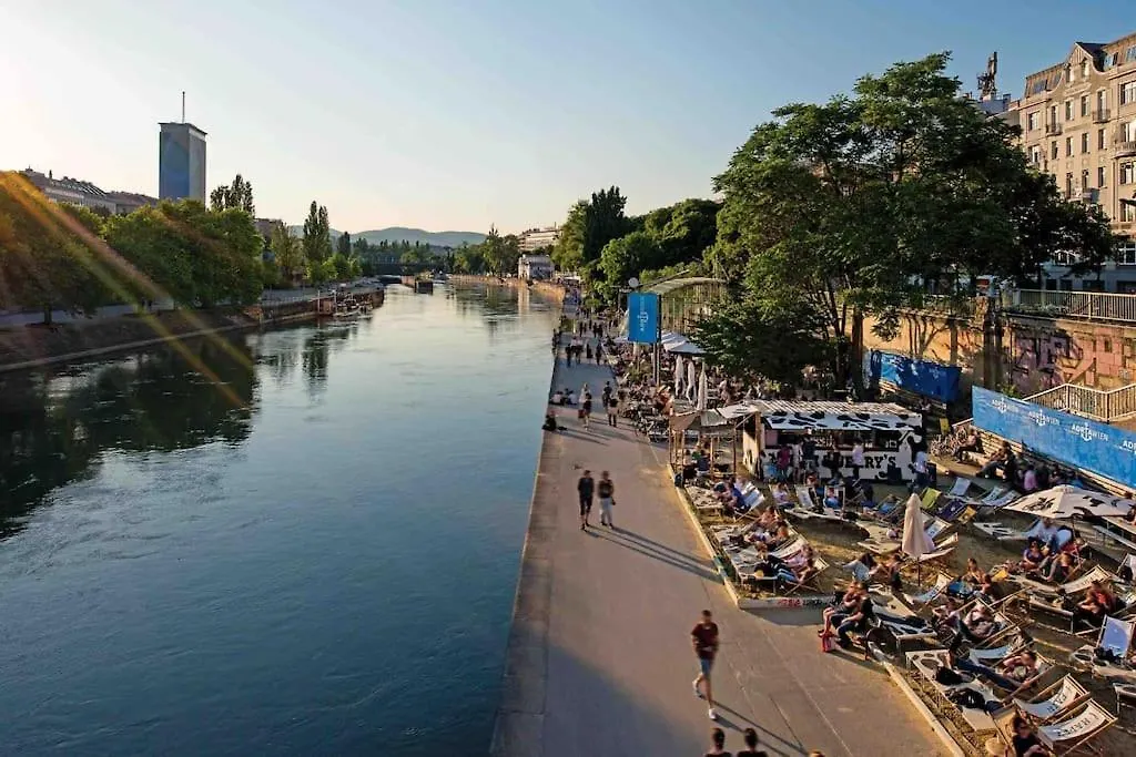Smart Apt Mit Balkon Am Augarten Park Naehe Zentrum Vienna Austria